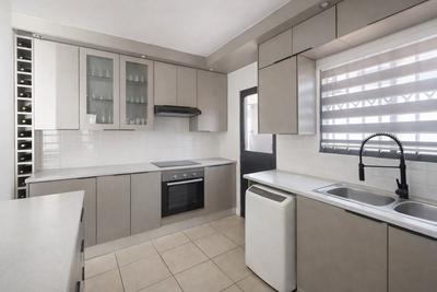 House For Sale in Amandasig, Akasia
