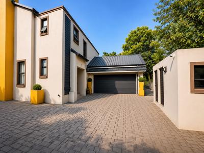 Townhouse For Rent in Brooklyn, Pretoria