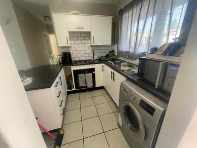 Apartment / Flat For Sale in Die Hoewes, Centurion