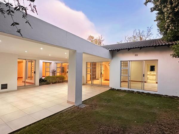 Townhouse For Sale in Sandown, Sandton