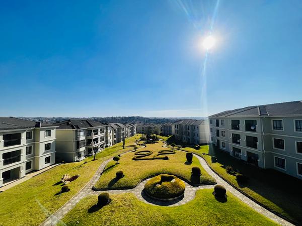 Apartment / Flat For Rent in Broadacres, Sandton