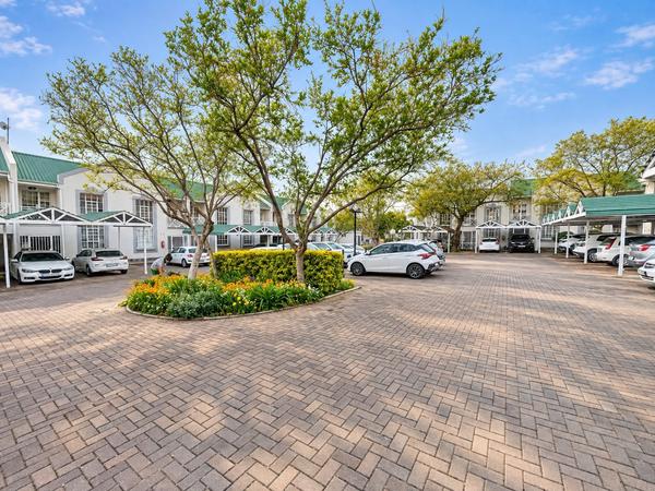 Townhouse For Sale in Villieria, Pretoria